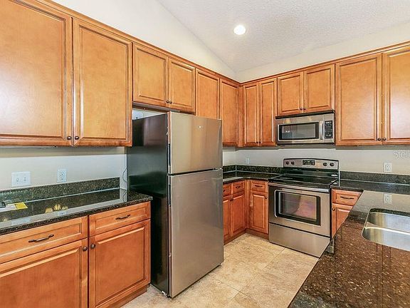 3rd image of 515 Hibiscus Cove Dr