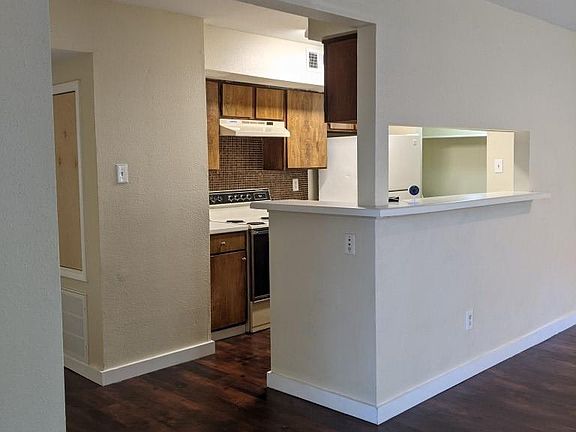 5th image of 7200T C St #201