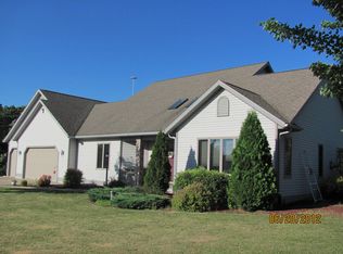 W14163 Plante Dr, Ripon, WI 54971