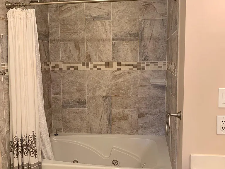 14106 Rocky Valley Dr — Photo 13