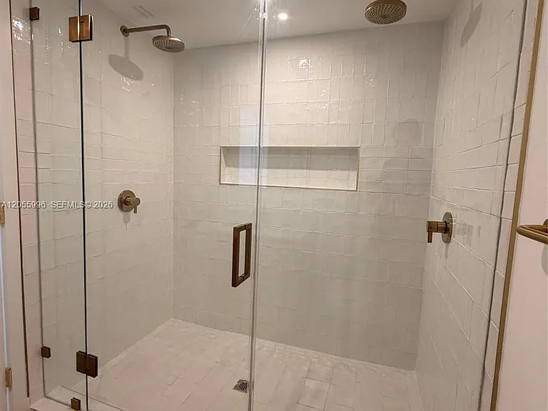 90 NE 32nd St #823 — Photo 8