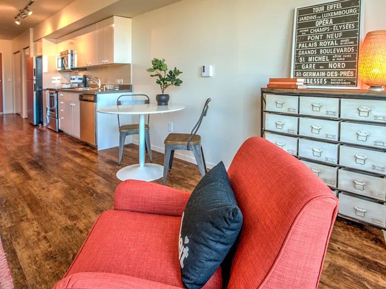 Janus Apartments — Photo 6