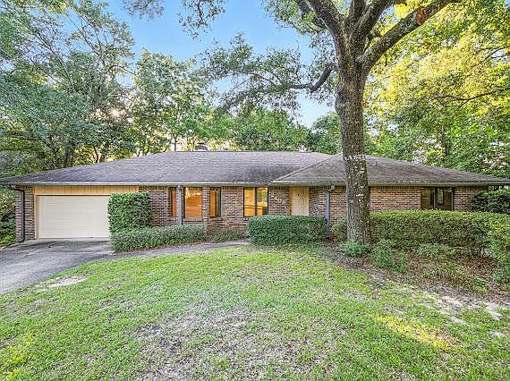 2nd image of 2409 Roberts Dr
