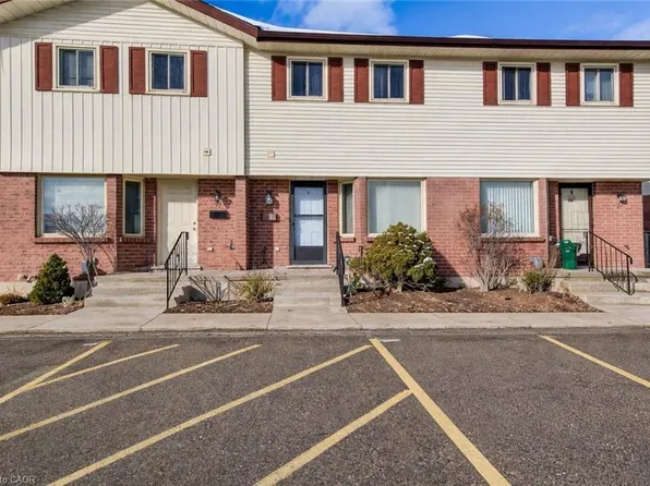 1093 Nellis St #20, Woodstock, ON N4T 1P5
