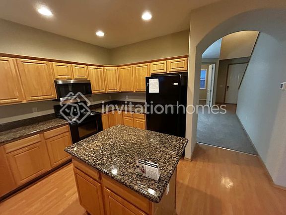 5th image of 1105 180th St E