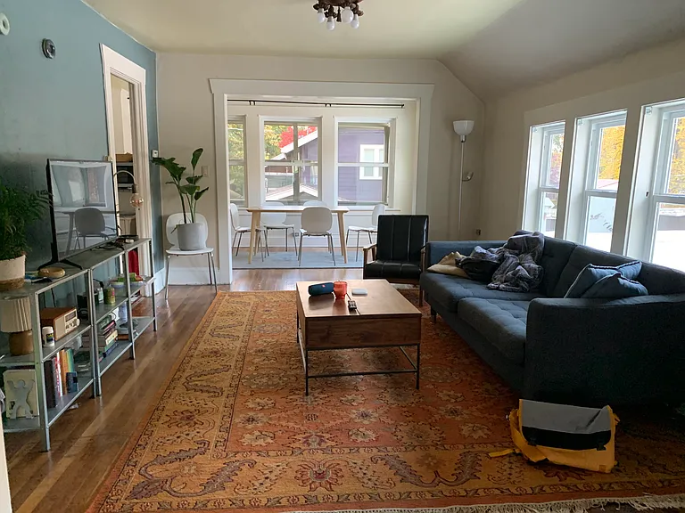 5657 Brooklyn Ave NE — Photo 15
