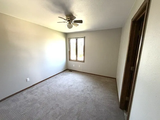 6793 Blackhawk Ct — Photo 13