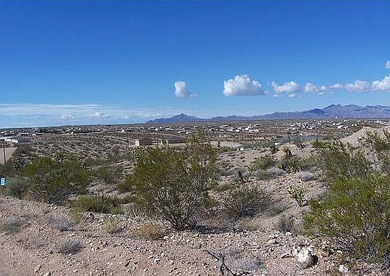 4th image of 1175 E Pueblo Dr