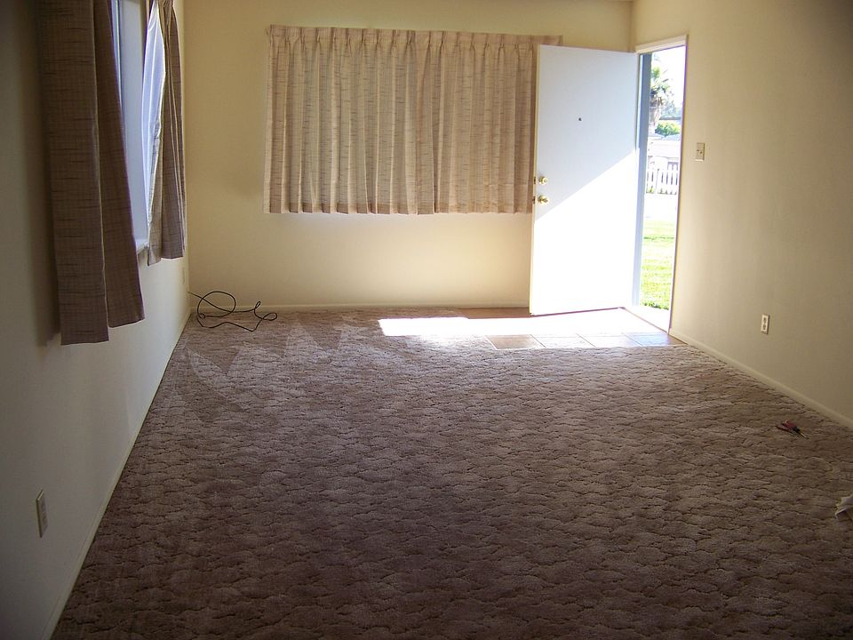 2nd image of 681 Tierra St