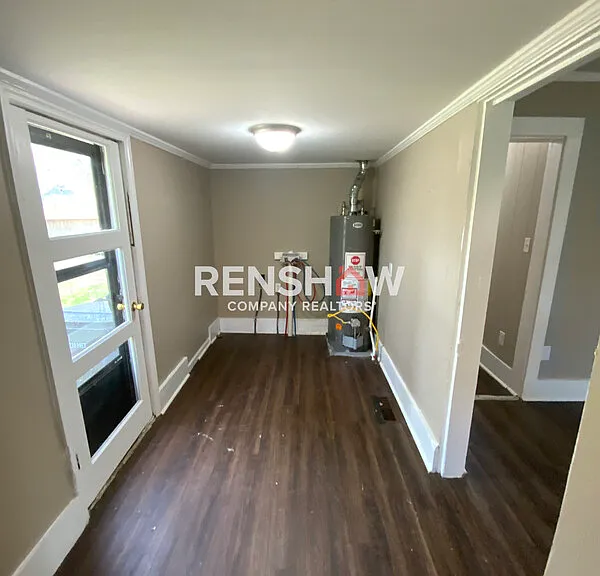 812 Tucker St — Photo 6