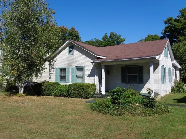 922 E Somers St, Eaton, OH 45320