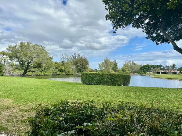 5819 Parkwalk Drive, Boynton Beach, FL 33472