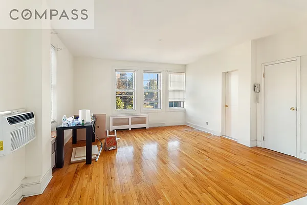 Sold by Compass | media 18