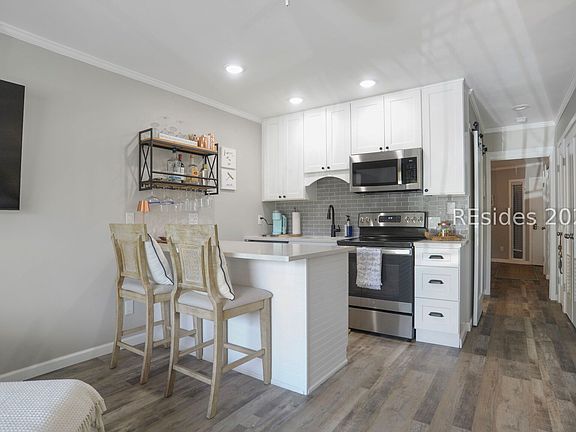 2nd image of 40 Folly Field Rd APT A131