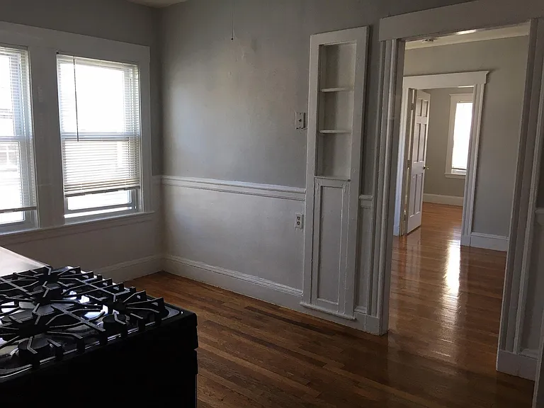 38 Boynton St #6 — Photo 5