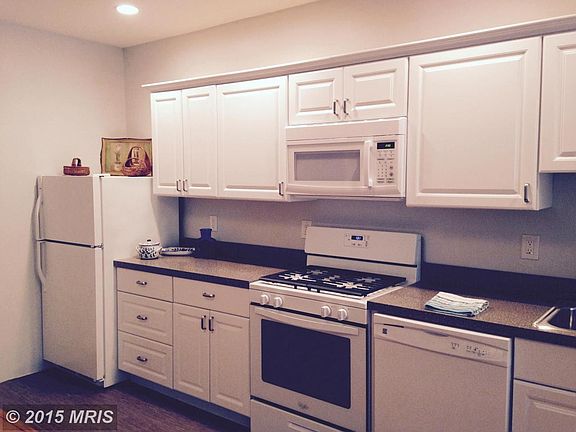 Kitchen all shiny and new!