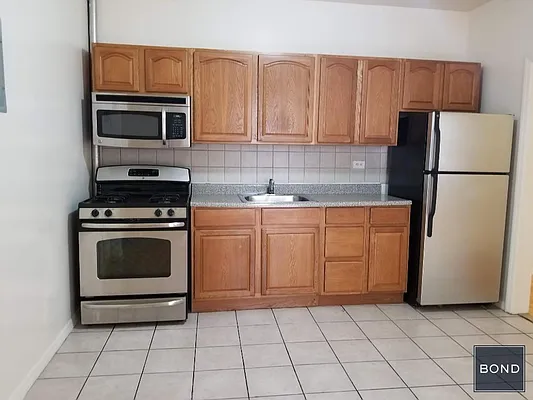 Rented by Bond New York | media 12