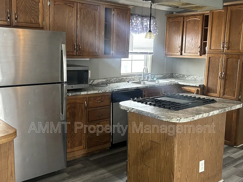 Building Photo - 1735 Blackhawk Dr