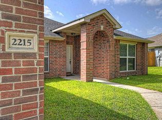 2215 Ledgecrest Dr, Houston, TX 77038