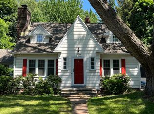 130 Astor Dr, Rochester, NY 14610