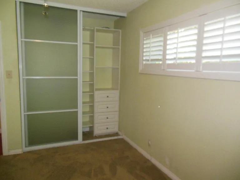 447 Melham Ave — Photo 13