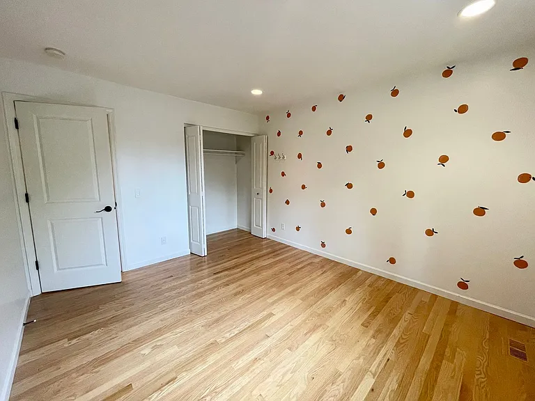 315 N 155th St — Photo 24