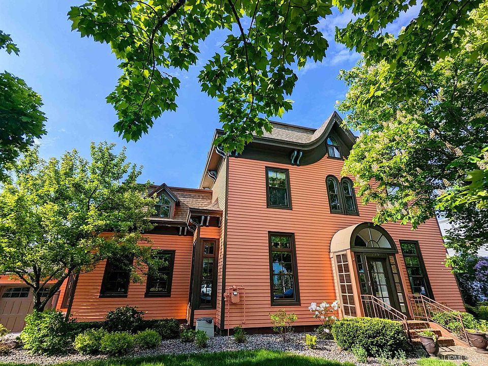 230 E Ridge St, Marquette, MI 49855 Zillow