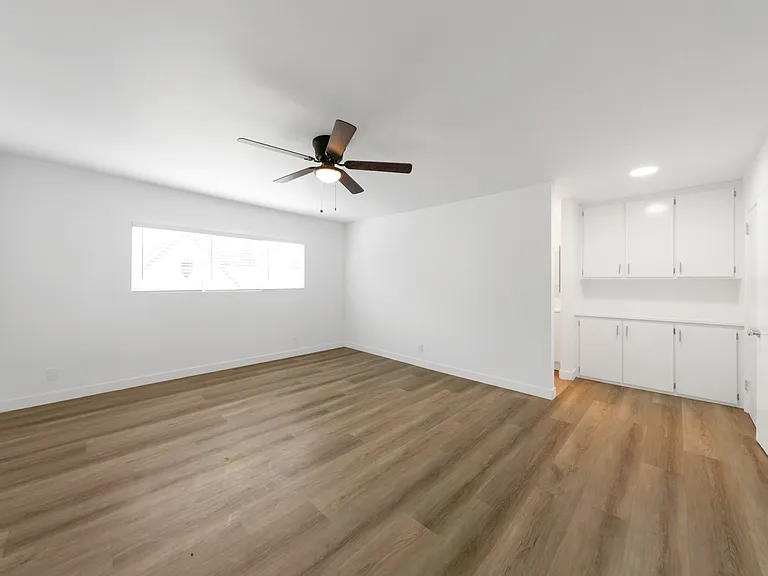 820 Pier Ave #1 — Photo 9
