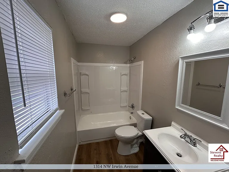 Bella Vista — Photo 25