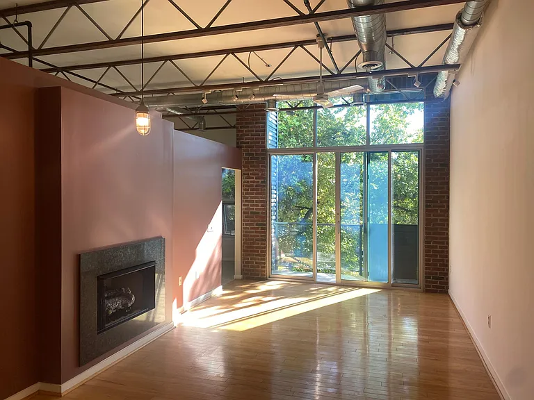 614 S Troy St #102 — Photo 5