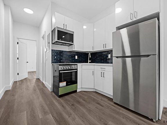 3rd image of 353 Knickerbocker Ave #3B