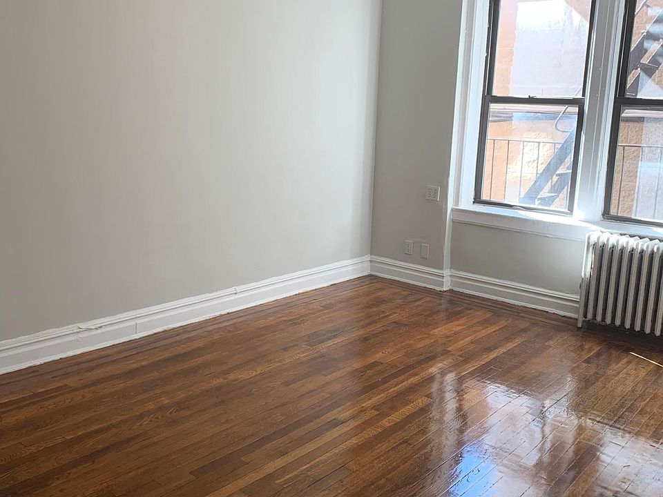 2nd image of 14030 Beech Ave #40