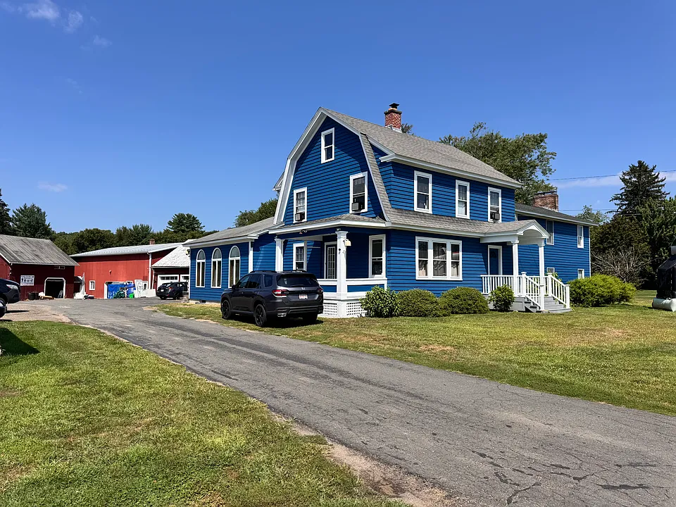 172 College Hwy