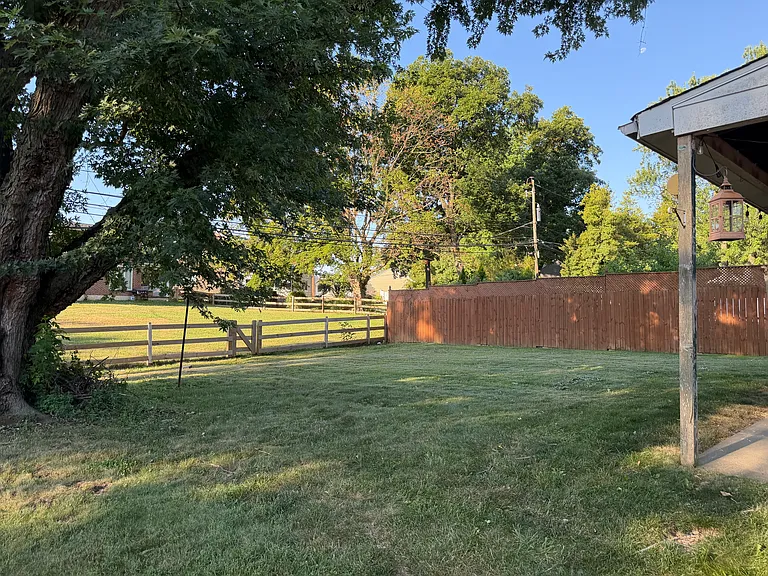 114 Alders Dr — Photo 19