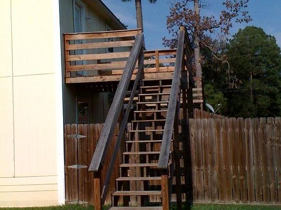 4th image of 23440 Albert Dr