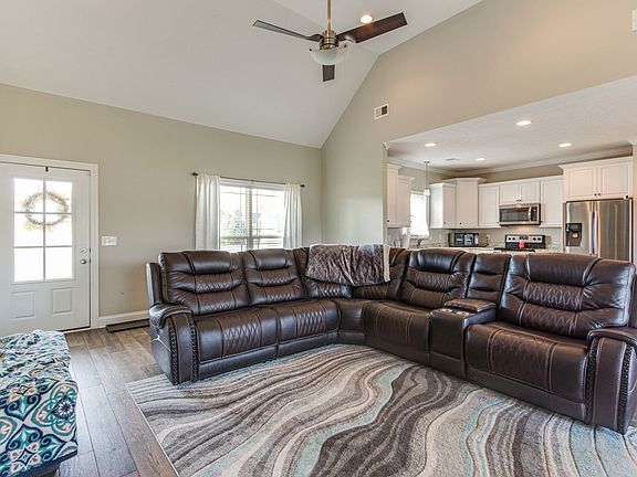 3rd image of 506 Drema Way