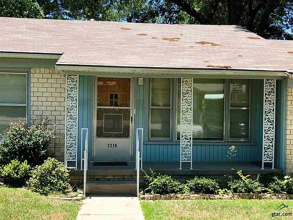 2nd image of 2318 Woodlawn St