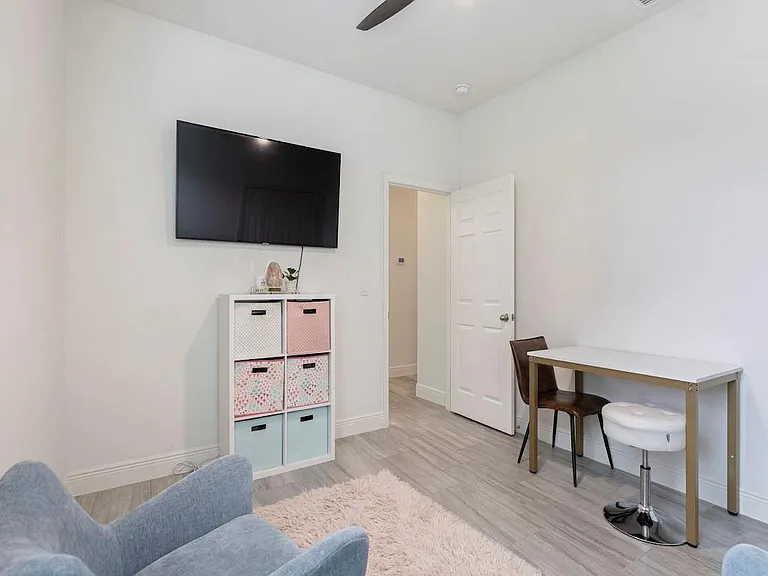 6590 Barbados Ct — Photo 5