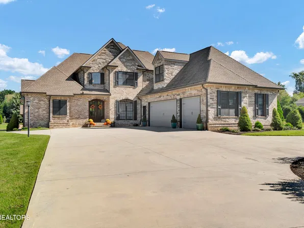 3812 Jackson Bend Dr, Louisville, TN 37777