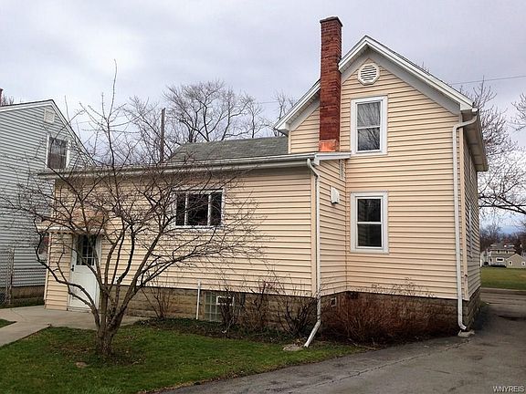 5th image of 204 Stenzil St
