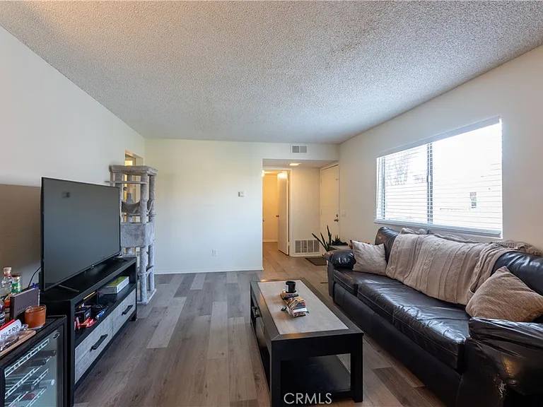 18981 Valley Cir #C — Photo 8