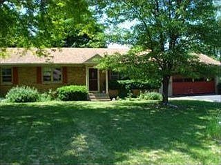 1st image of 136 S Lauderdale Dr