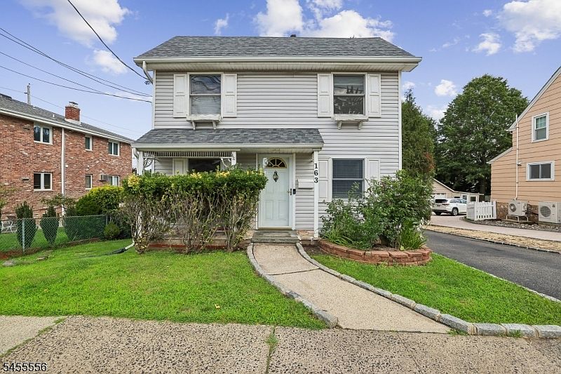1st image of 163 Stevens Ave