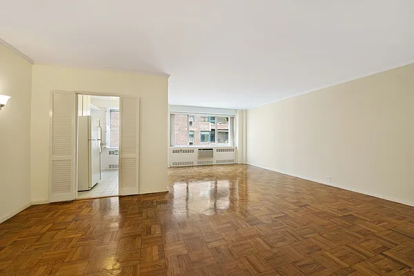 Sold by Nest Seekers International | media 8