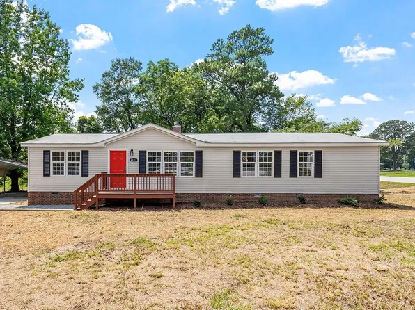 2127 Ballard Rd, Fuquay Varina, NC 27526
