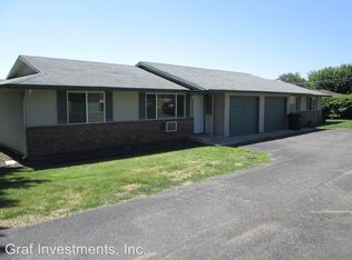 1122 S 40th Ave APT A, Yakima, WA 98908