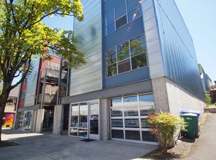 2548 NW Vaughn St UNIT D, Portland, OR 97210