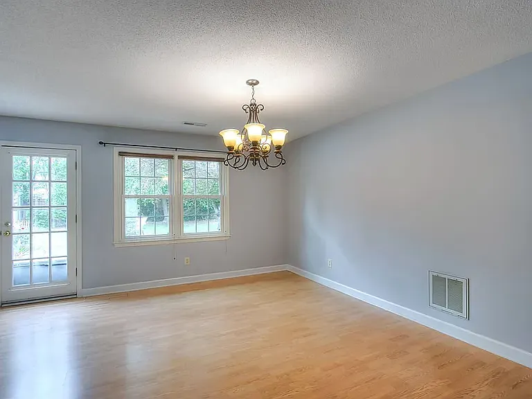 2704 Powhatan Dr — Photo 22