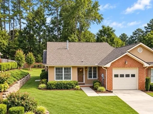 7109 Woodridge Ln, Union City, GA 30291