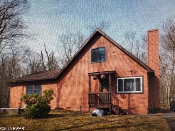 1047 Emerald Ave, Gouldsboro, PA 18424